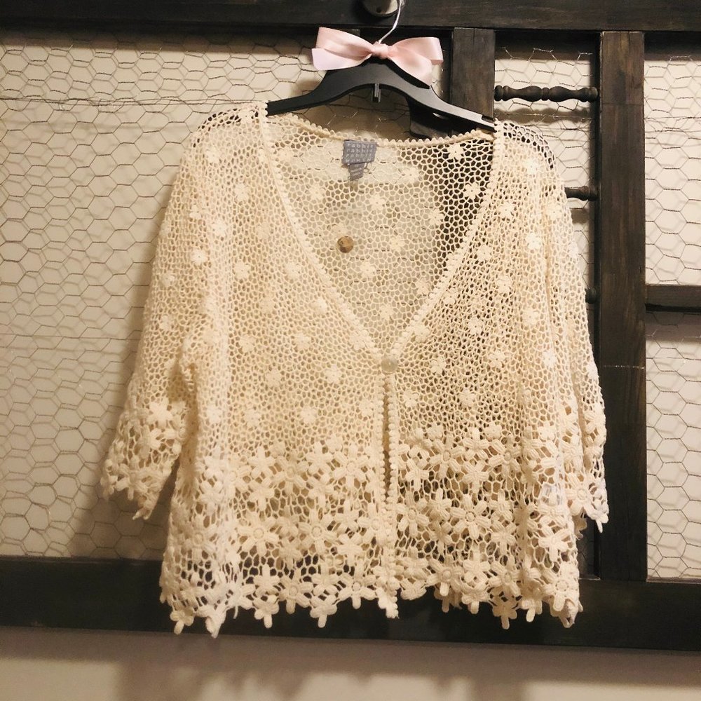 Rabbit Rabbit Rabbit Cream Floral Top